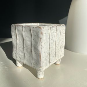 White speckled ceramic mini planter - BRAND NEW